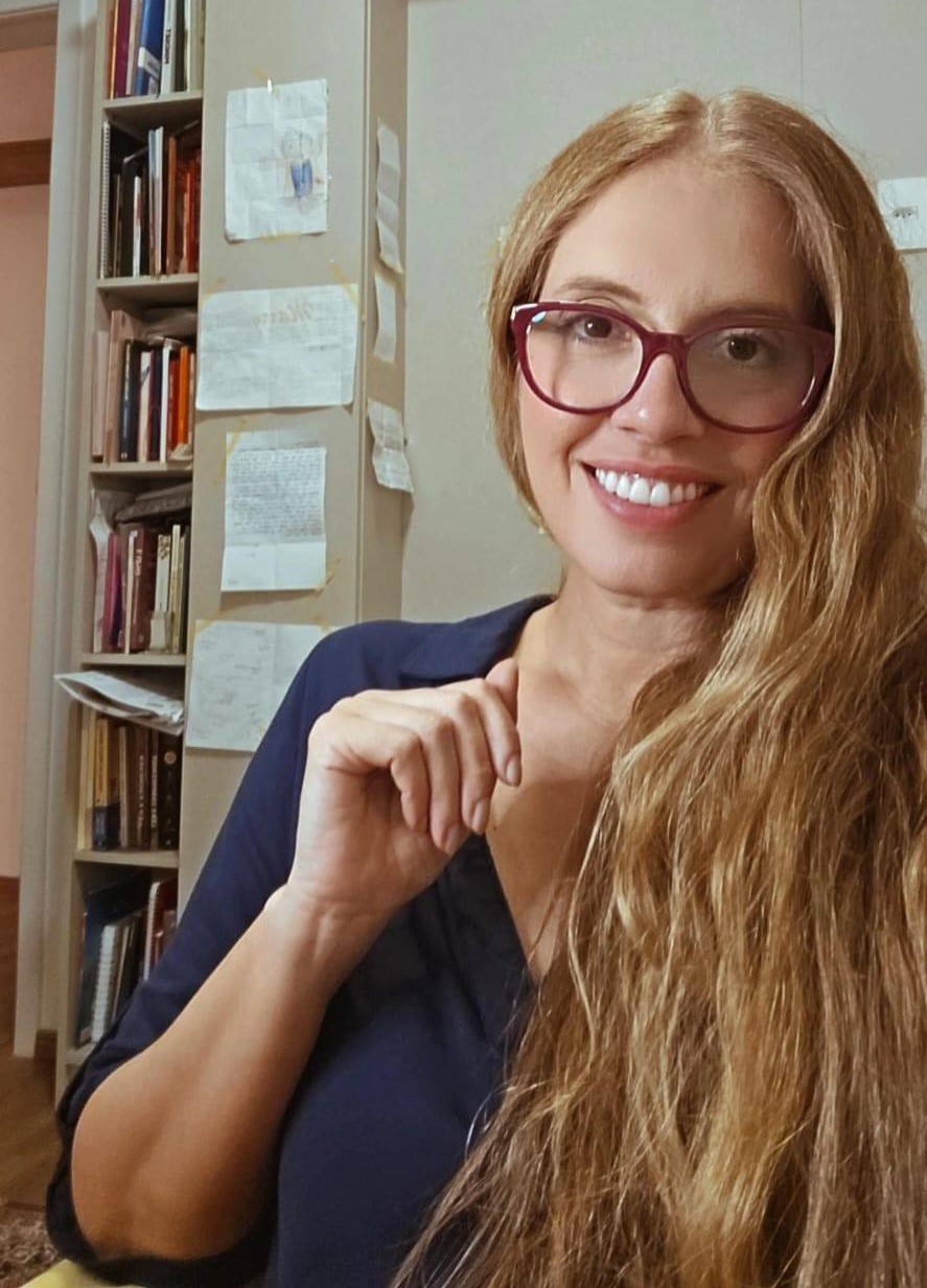 Profª Marry Calvino