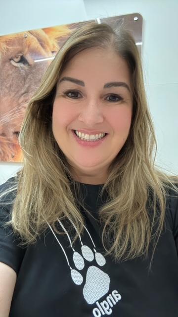 Profª Fabiana Camargo